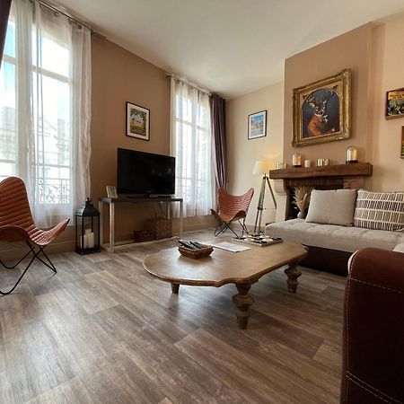 Cote Chateau - Grand Appartement Au Coeur De Blois Esterno foto